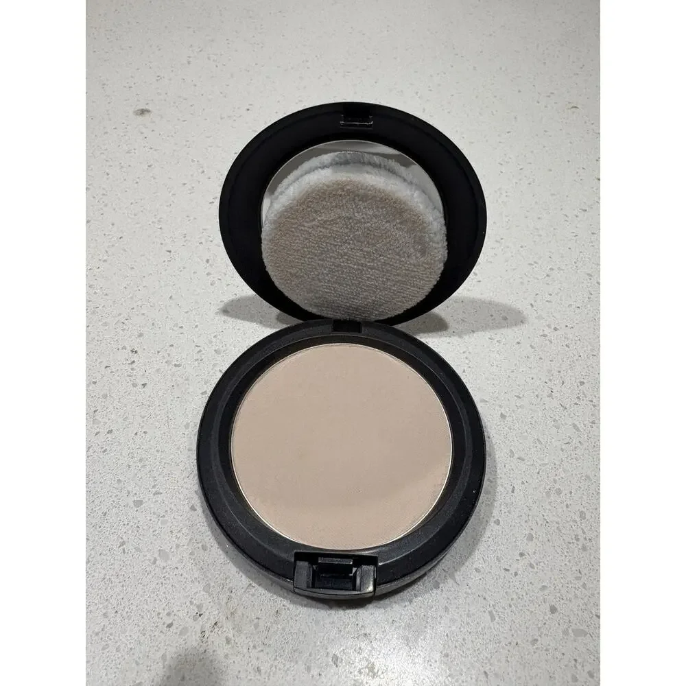 MAC blot powder